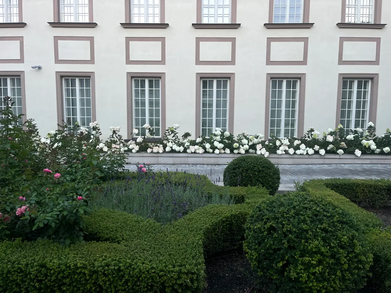 OP_1 - Warszawa - Pałac Branickich Garden